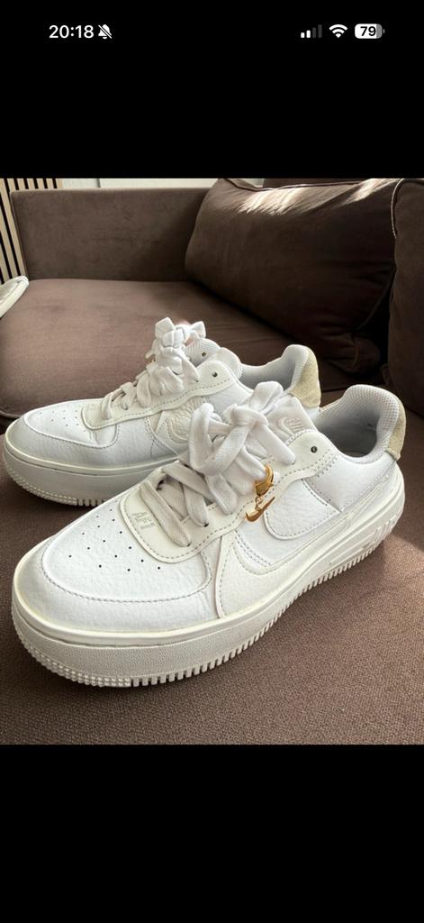 Nike Air, Kleding | Dames, Schoenen, Ophalen of Verzenden, Zo goed als nieuw, Wit, Sneakers of Gympen
