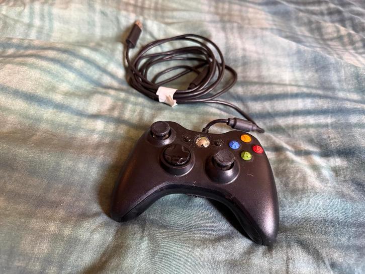 Xbox 360 Bedrade Controller USB – Werkt goed, Spelcomputers en Games, Spelcomputers | Xbox | Accessoires, Zo goed als nieuw, Xbox 360