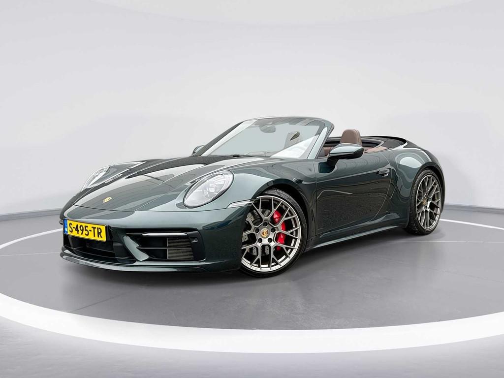 Porsche 911 Cabrio 3.0 Carrera S Forest Green PTS | S-495-TR, Auto's, Porsche, Automaat, Achterwielaandrijving, Gebruikt, Euro 6