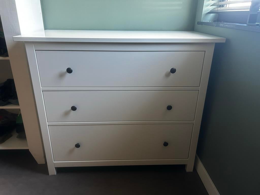 Ikea Hemnes ladekast / commode - Wit, 3 lades, Ophalen, 100 tot 150 cm, Zo goed als nieuw, 3 of 4 laden