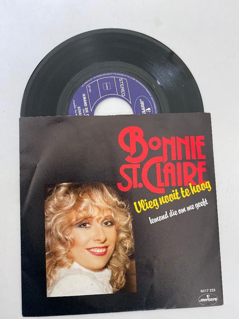 Bonnie St. Claire – Vlieg Nooit Te Hoog(1981), 7 inch, Zo goed als nieuw, Nederlandstalig, Single