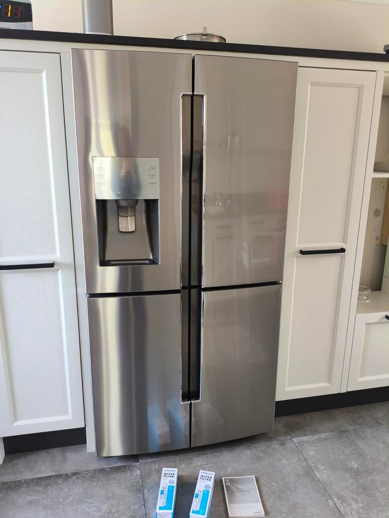 Koelkast en vriezer van samsung, Ophalen, Gebruikt, 200 liter of meer, 60 cm of meer