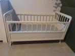 Vintage babybedje. Strak in de lak!, Ophalen of Verzenden, Minder dan 140 cm, Minder dan 70 cm