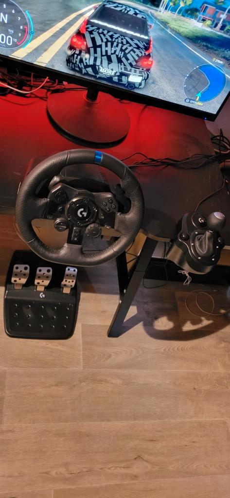 Logitech G923 Trueforce Racing Stuur met Pedalen en Shifter, Spelcomputers en Games, Games | Sony PlayStation 5, Zo goed als nieuw