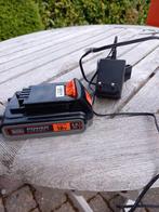 Grastrimmer met accu, Ophalen, Accu, Zo goed als nieuw, Black&Decker