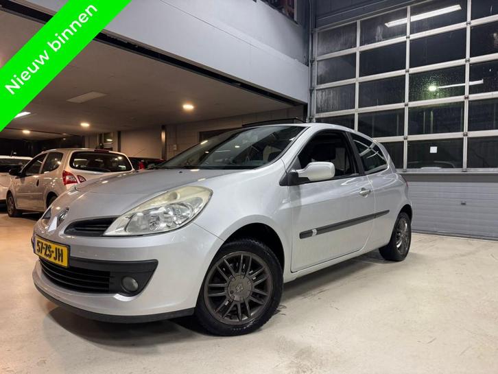 Renault Clio 1.2 TCE Panorama|Cruise Control|Airco|Keyless, Auto's, Renault, Bedrijf, Te koop, Clio, ABS, Airbags, Airconditioning
