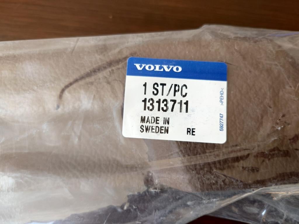 Volvo 240 Armsteun linksachter Bruin NOS! PN 1313711, Auto-onderdelen, Ophalen, Nieuw, Volvo