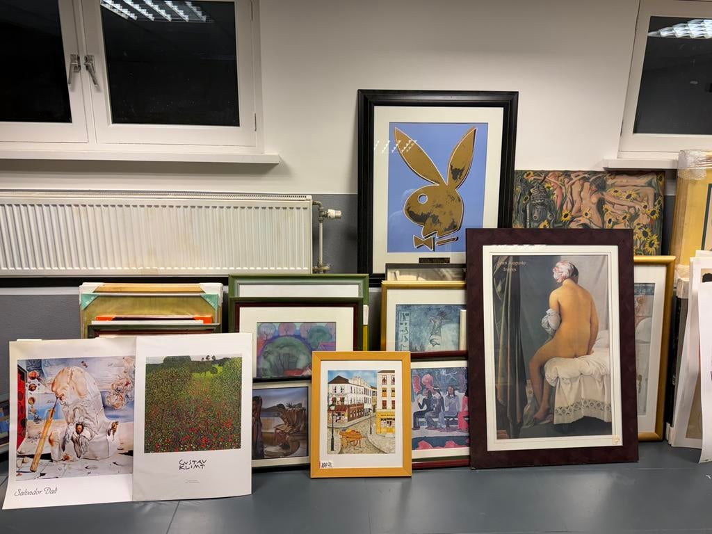 Hele winkelvoorraad — kunstwinkel Art Apart Hilversum, Antiek en Kunst, Ophalen