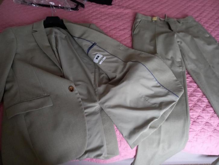 Kostuum heren, Kleding | Heren, Kostuums en Colberts, Zo goed als nieuw, Maat 46 (S) of kleiner, Groen, Ophalen