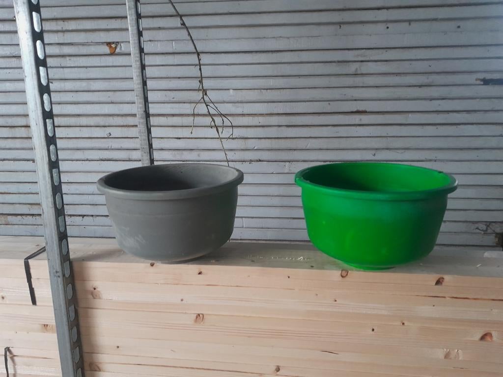 Stevige en duurzame goene inzetbak om kalveren te voeren., Dieren en Toebehoren, Dierenvoeding, Ophalen of Verzenden