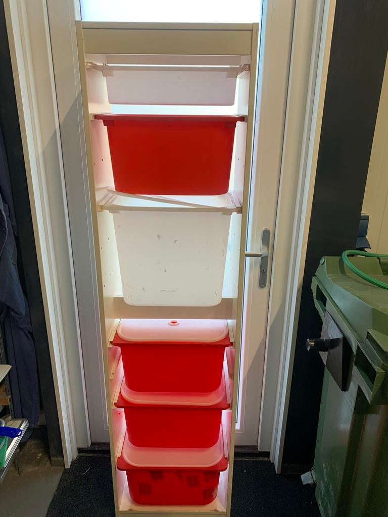 Hoge IKEA Trofast kast met bakken, Kinderen en Baby's, Kinderkamer | Overige Meubels, Ophalen of Verzenden, Gebruikt, Kast