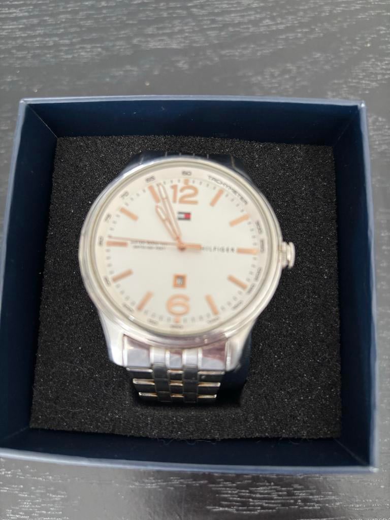 Tommy Hilfiger herenhorloge, Sieraden, Tassen en Uiterlijk, Horloges | Heren, Overige merken, Gebruikt, Staal, Polshorloge