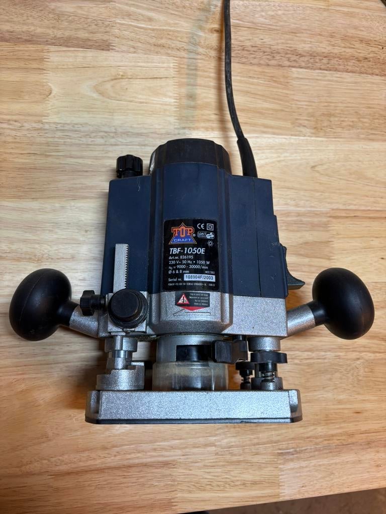 Boven frees, Ophalen, Zo goed als nieuw, Elektrisch, Bovenfrees