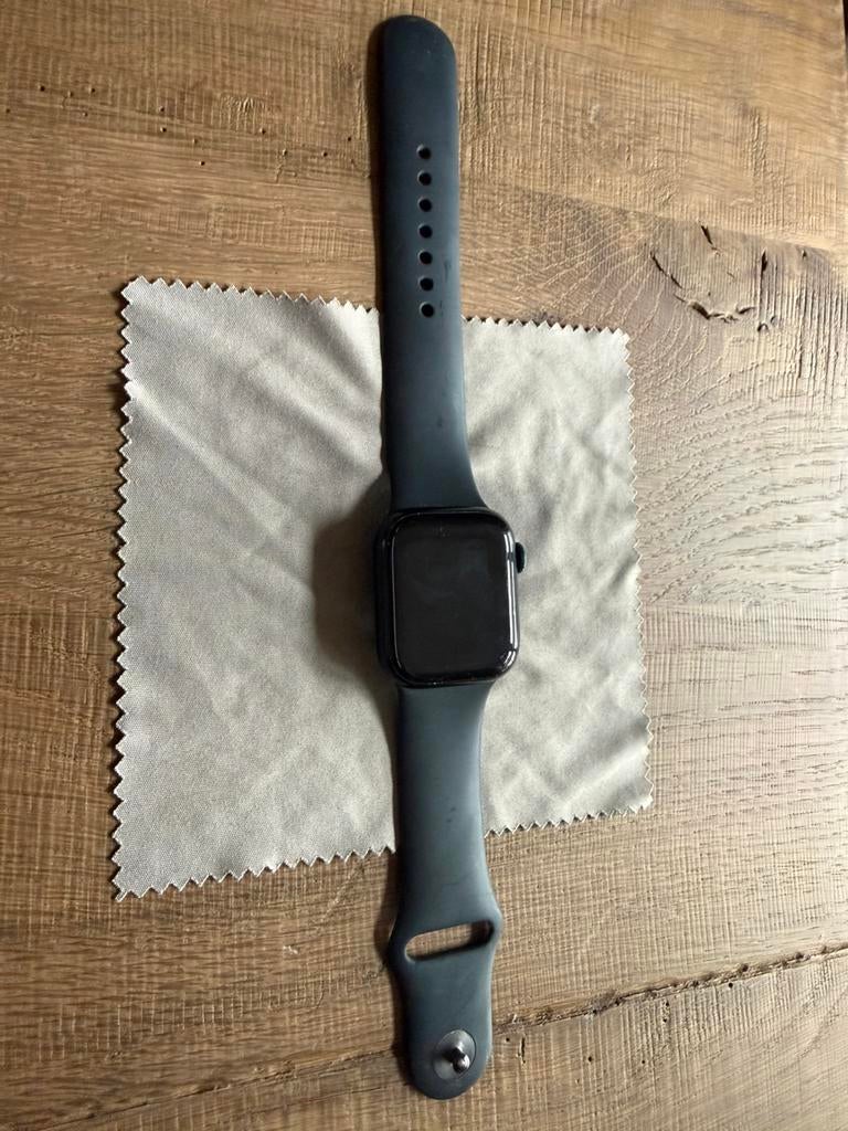Apple Watch Series 8 41mm - GRATIS ACCESOIRES, Sieraden, Tassen en Uiterlijk, Smartwatches, Gebruikt, Zwart, IOS, Ophalen of Verzenden