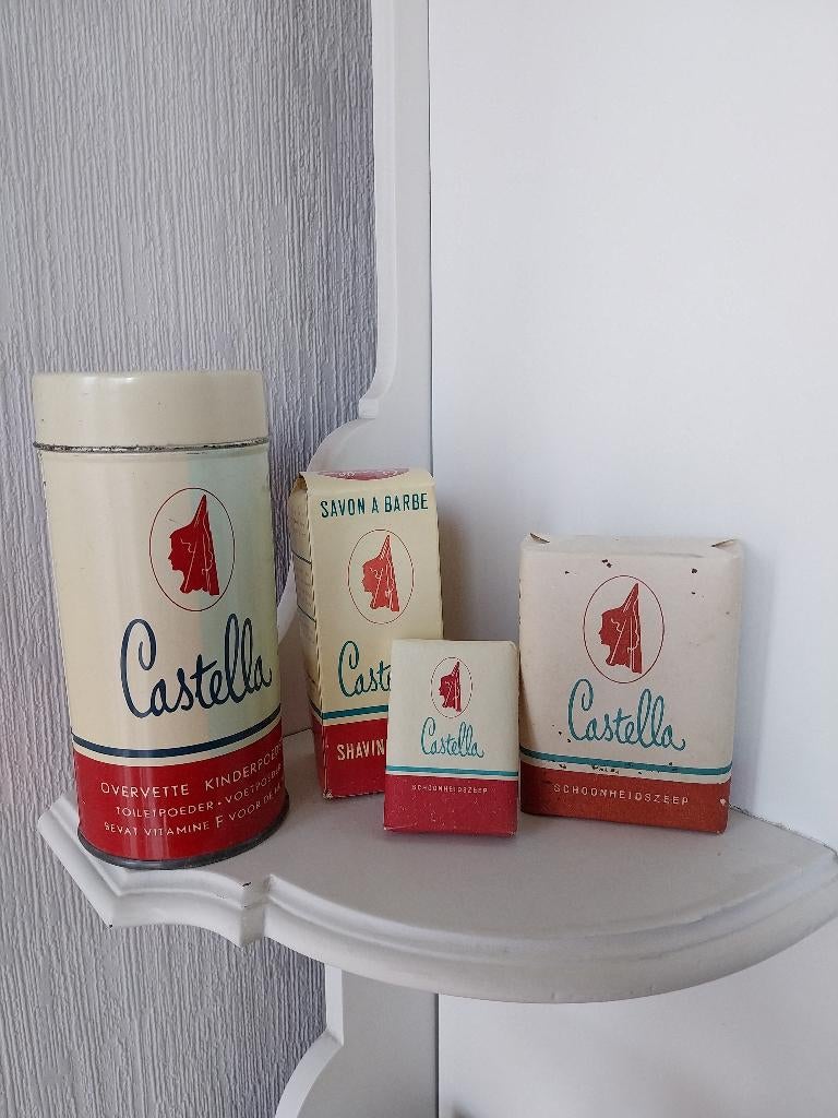 Blikje Castella talkpoeder en 3 oude zeepjes, Verzenden, Zo goed als nieuw, Overige