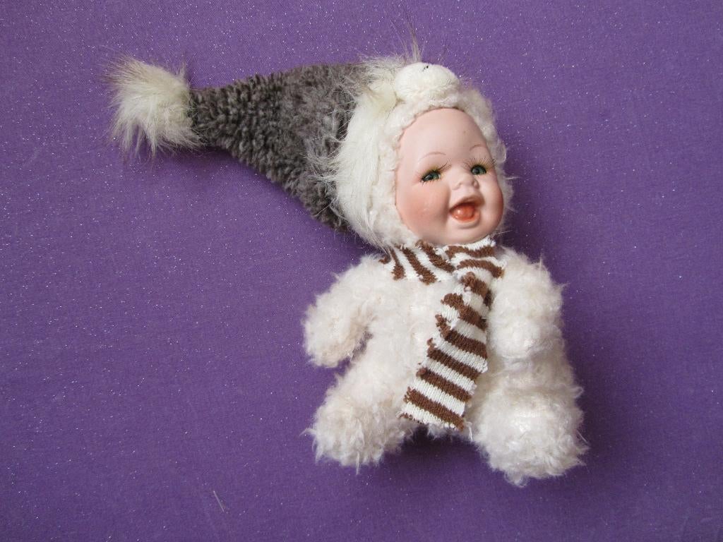 VINTAGE Knuffel POPJE MET EEN IJSBEERMUTS. 20 CM *Als Nieuw, Ophalen of Verzenden, Zo goed als nieuw, Overige typen