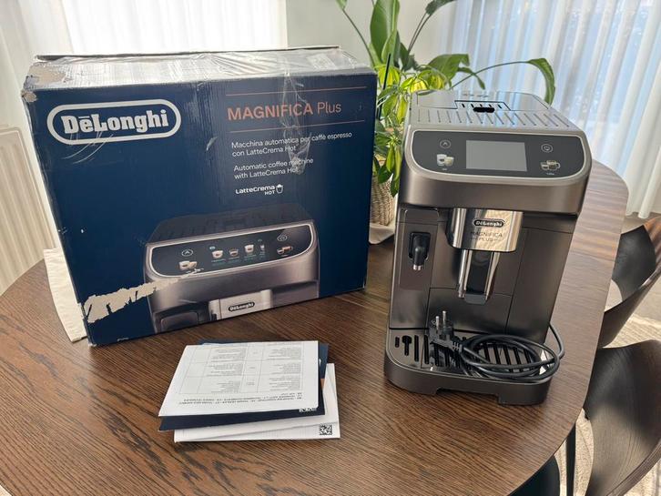 Delonghi Magnifica Plus - Koffiezetapparaat - Nieuwstaat, Witgoed en Apparatuur, Koffiemachine-accessoires, Zo goed als nieuw