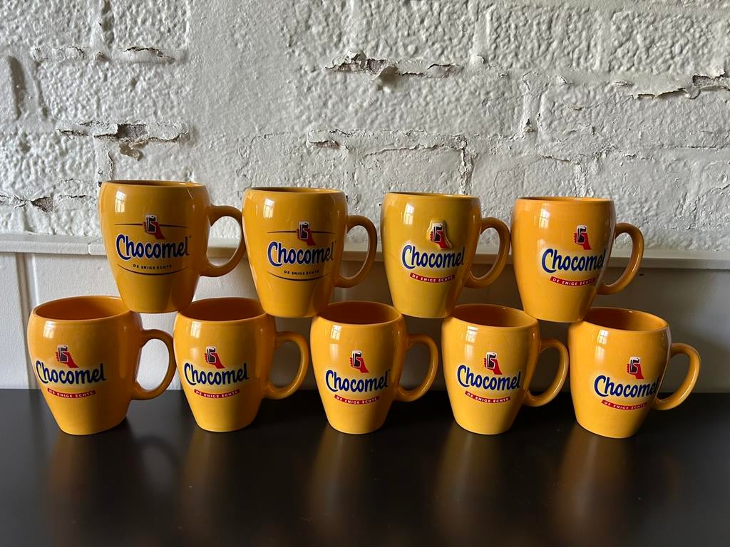 9 Chocomel bekers in nieuwstaat!, Ophalen of Verzenden, Zo goed als nieuw, Overige stijlen, Kop(pen) en/of Schotel(s)