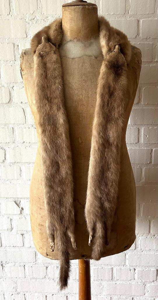 vintage sjaal bont - nerts, Kleding | Dames, Mutsen, Sjaals en Handschoenen, Zo goed als nieuw, Sjaal, Maat 46/48 (XL) of groter