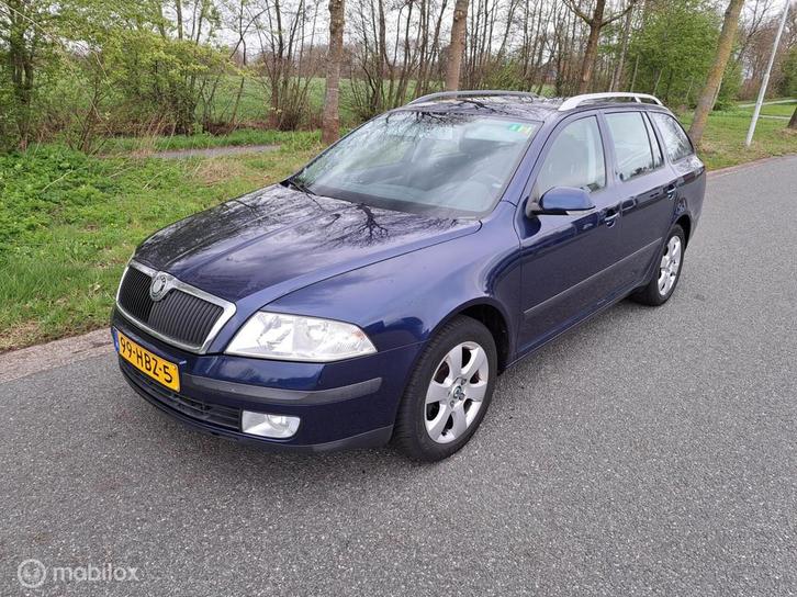 Skoda Octavia Combi 1.6 FSI Tour, Auto's, Skoda, Bedrijf, Te koop, Octavia, ABS, Airbags, Airconditioning, Alarm, Boordcomputer