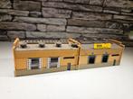2x loods transportbedrijf N spoor modeltrein 1:160, Overige merken, Gebruikt, Gelijkstroom of Wisselstroom, Brug, Tunnel of Gebouw