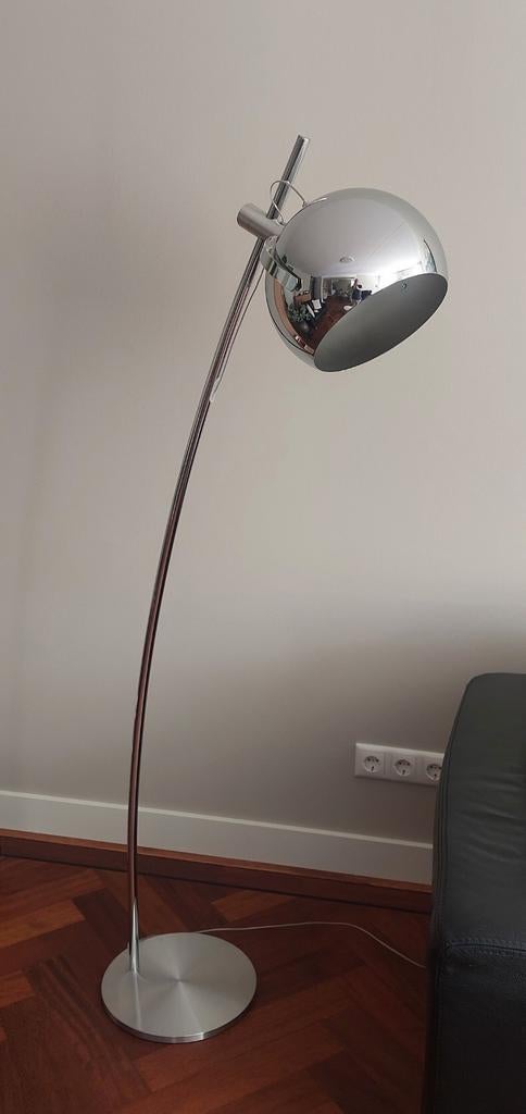 VLOERLAMP, DESIGN/VINTAGE, METAAL/CHROOM, MERK: HALA 696, Huis en Inrichting, Lampen | Vloerlampen, Ophalen, Zo goed als nieuw
