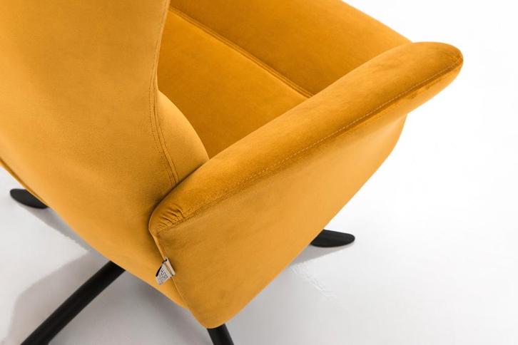 DANISH DESIGN RELAXSTOEL NU €439,00, Huis en Inrichting, Fauteuils, Nieuw, Hout, Leer, Metaal, Stof, Verzenden