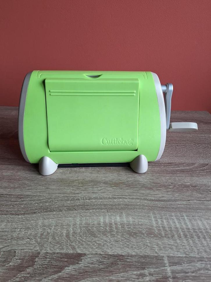 Cuttlebug Snijmachine - Perfect voor Scrapbooking!, Hobby en Vrije tijd, Scrapbooking, Zo goed als nieuw, Slicemachine of Snijmachine