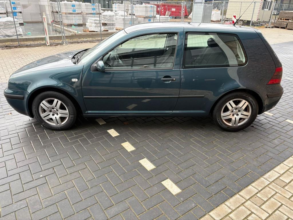 Volkswagen Golf 1.6-16V, Auto's, Voorwielaandrijving, Gebruikt, 4 cilinders, 49 €/maand