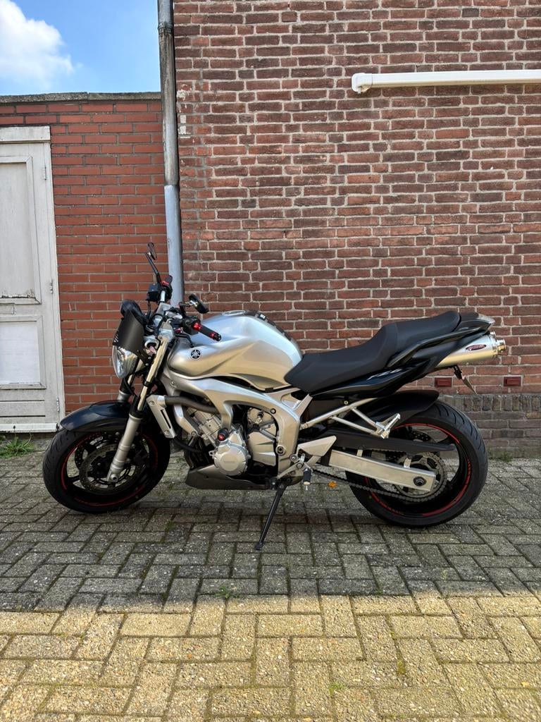 Yamaha FZ6N naked bike, Motoren, Sportuitlaat, 4 cilinders, Gebruikt, Particulier