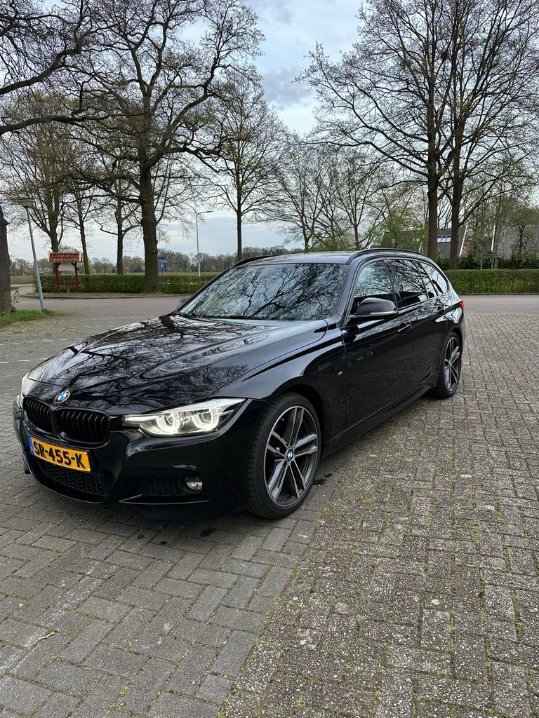 BMW 318I M-Pakket shadow line, Auto's, BMW, Automaat, Zwart, 1465 kg, Zwart