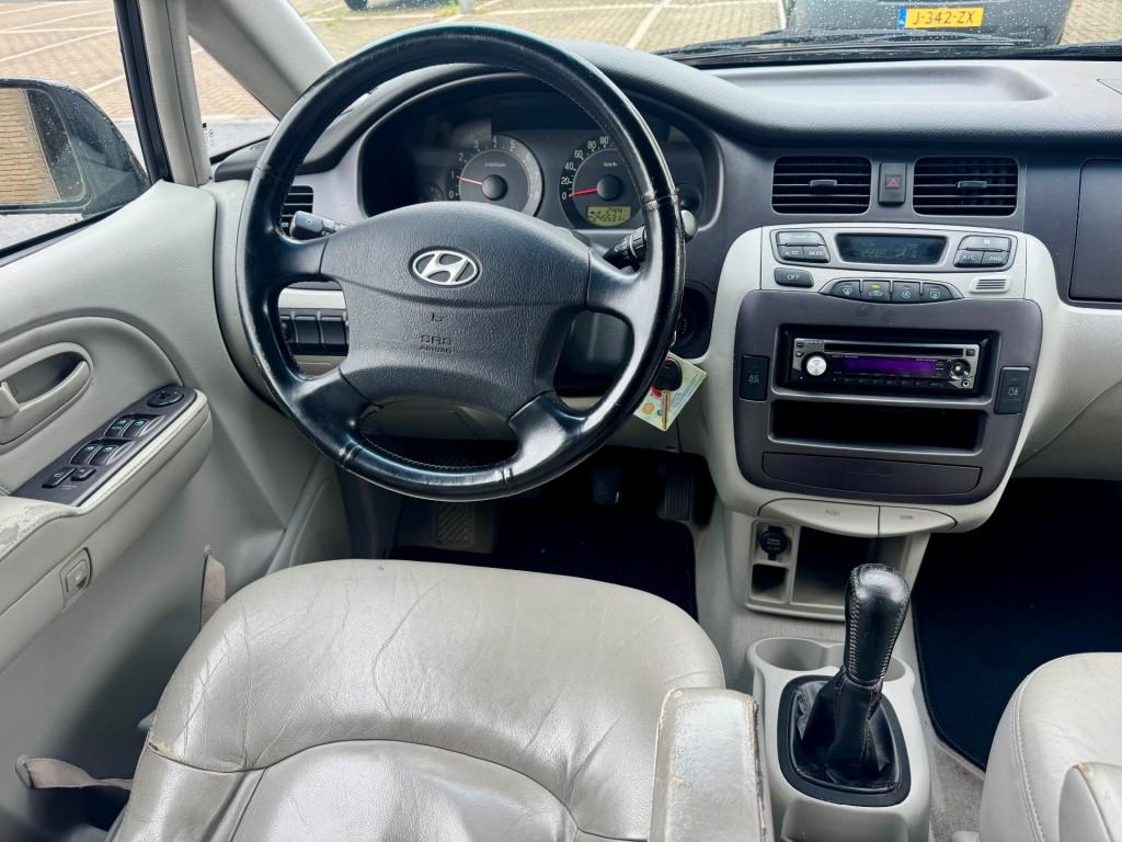 Hyundai TRAJET 2.0i CVVT Dynamic Motion LEER CLIMA 7 PERS NA, Auto's, Hyundai, Voorwielaandrijving, 4 cilinders, 700 kg, 7 stoelen