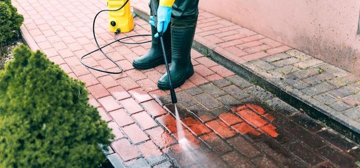 Terras & oprit reinigen, Diensten en Vakmensen, Schoonmakers en Glazenwassers