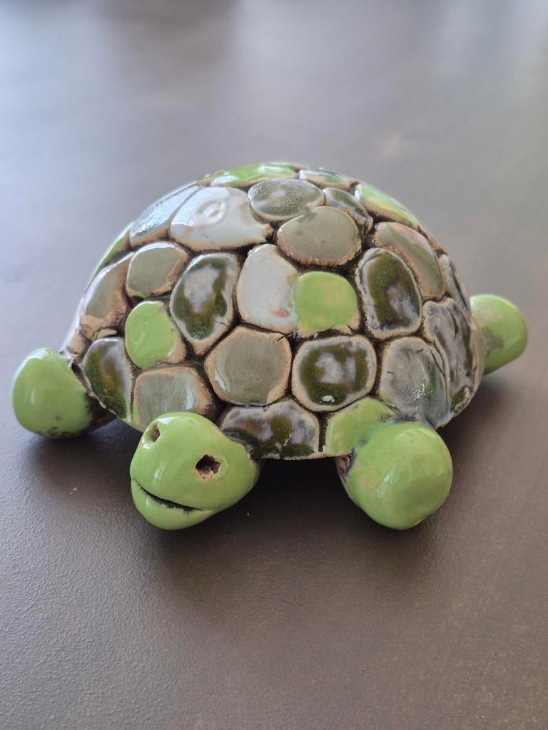 Handgemaakte Keramische Schildpad - Decoratief, Tuin en Terras, Tuinbeelden, Ophalen of Verzenden, Nieuw, Overige materialen, Dierenbeeld