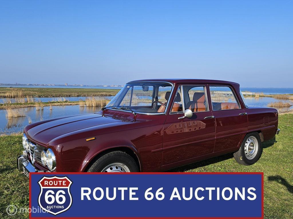Alfa Romeo Giulia 1600 | 1970 | Route 66 Auctions, Auto's, Oldtimers, Overige carrosserieën, Zwart, Bedrijf, Handgeschakeld