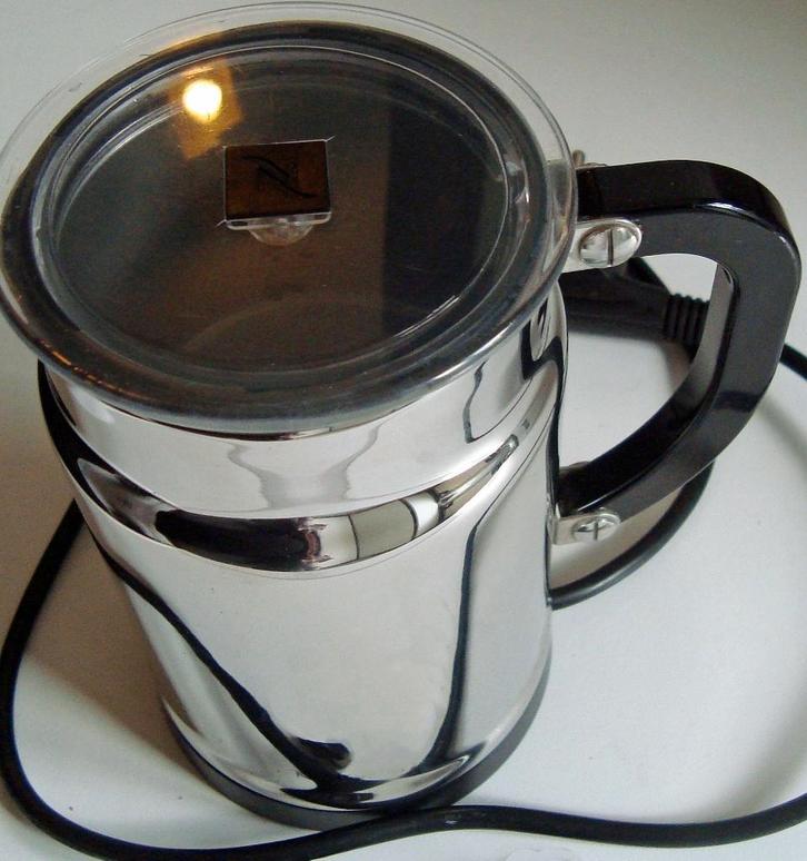Nespresso Aeroccino Melkopschuimer (RVS), Witgoed en Apparatuur, Melkopschuimers, Zo goed als nieuw, Elektrische melkopschuimer