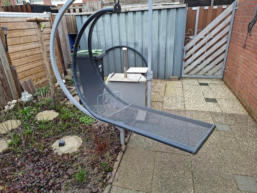 Hangend ligbed met kussen, Ophalen, Gebruikt, Metaal