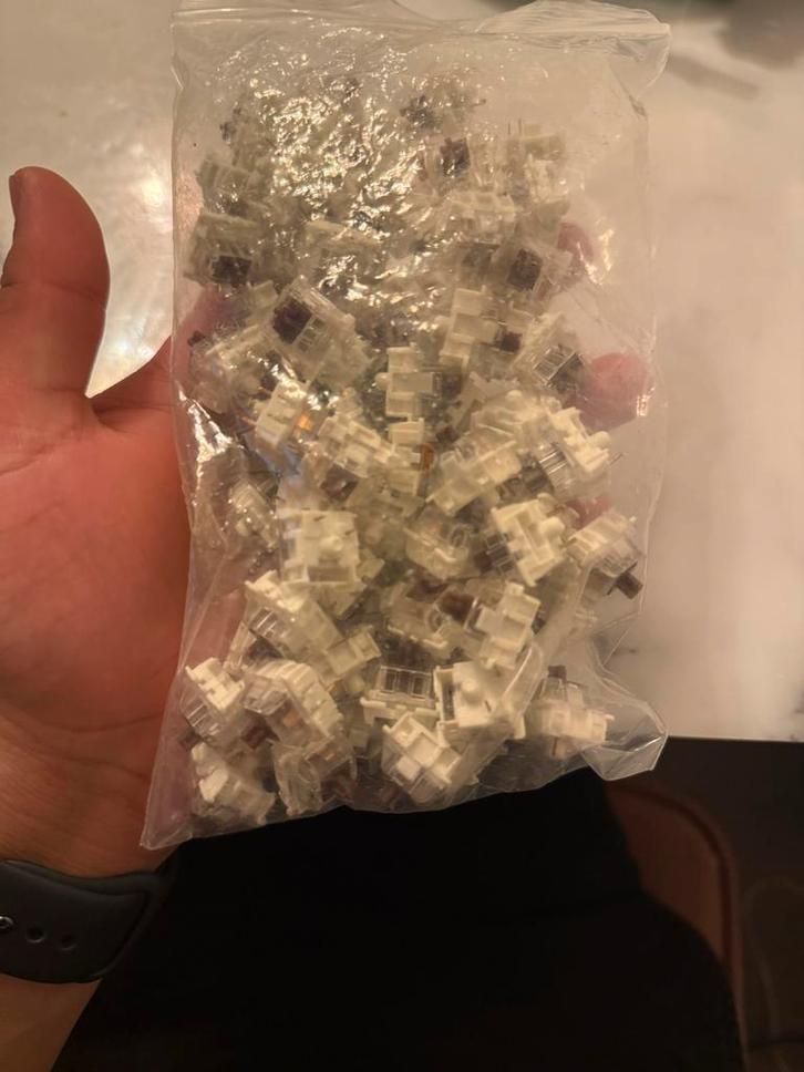 85 stuks bruine mechanische toetsenbord switches, Computers en Software, Toetsenborden, Nieuw, Overige indelingen, Gaming toetsenbord