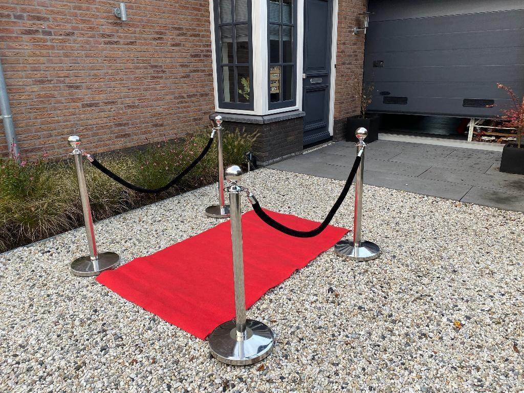 AFZETPAALTJES TE HUUR, RODE LOPER PAALTJES MET KOORD, Ophalen, Overige