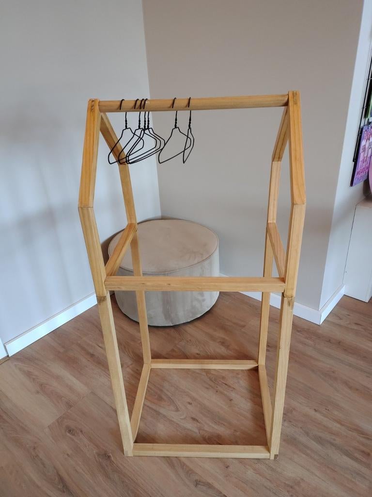 Kledingrek, Ophalen, Zo goed als nieuw