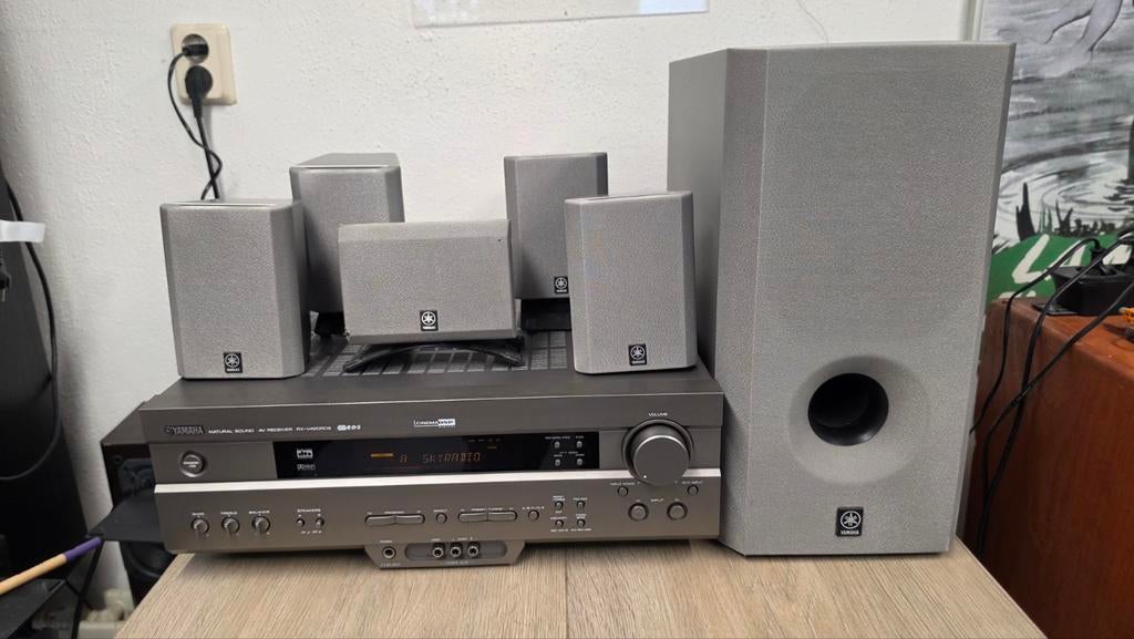Yamaha RX-V420RDS Receiver + surround speaker set, Gebruikt, Info@yamaha.com, 70 watt of meer, 5.1-systeem