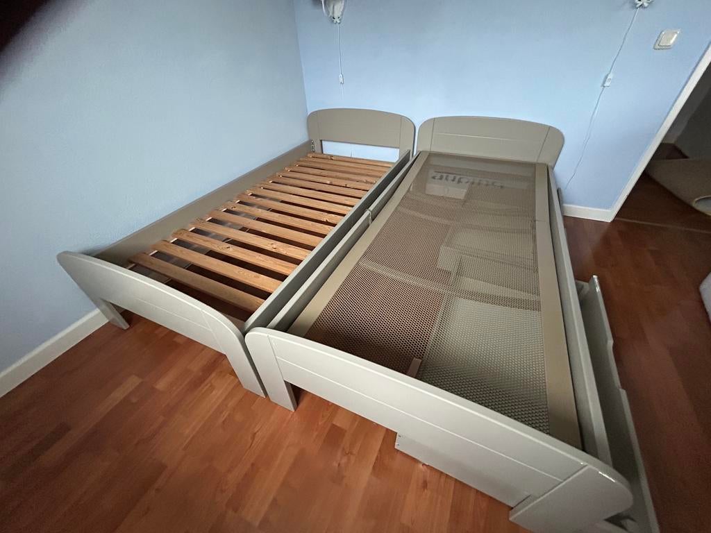 2 eenpersoons bedden en bedlades, Ophalen, 90 cm, Eenpersoons, Beige