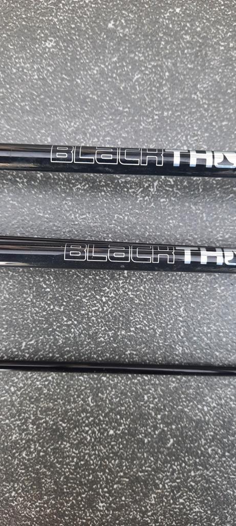 Black Thron Pro-N Feeder Light 300l 2x, Watersport en Boten, Hengelsport | Algemeen, Zo goed als nieuw, Werphengel, Ophalen