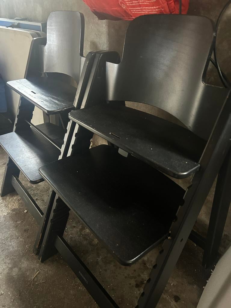 Kinderstoelen 2 zwarte prijs is beide samen, Huis en Inrichting, Ophalen, Twee, Zwart, Zo goed als nieuw