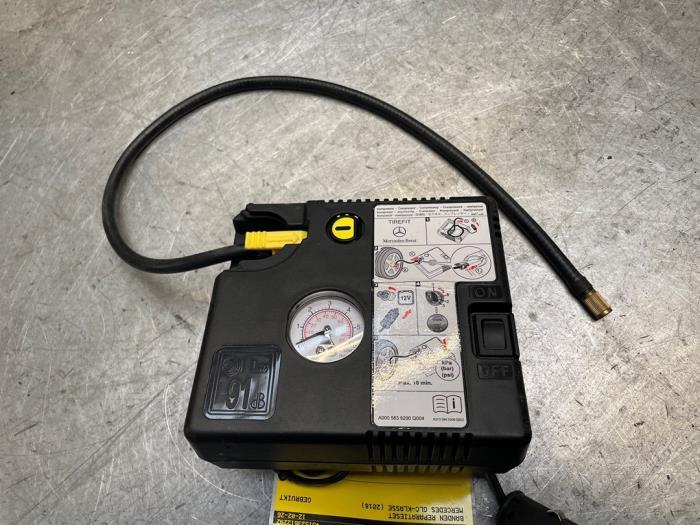 Banden reparatieset van een Mercedes GLC-Klasse, Gebruikt, -, Ophalen of Verzenden, -