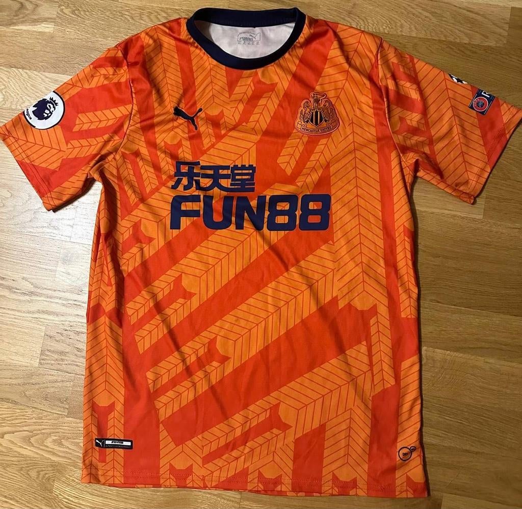 Newcastle United Puma Thuisshirt Oranje Maat хl, Maat XL, Ophalen of Verzenden, Zo goed als nieuw, Shirt