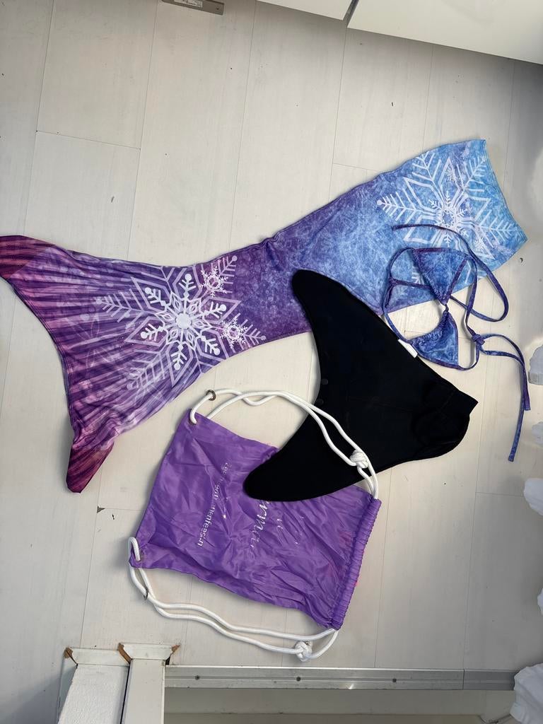 Zeemeerminstaart met monovin en bikini - Maat 122-128, Bikiniset, Meisje, Zo goed als nieuw, Ophalen of Verzenden