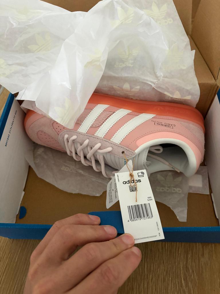 Adidas Gazelle Bad Bunny, Kleding | Heren, Schoenen, Overige kleuren, Verzenden, Nieuw, Sneakers of Gympen