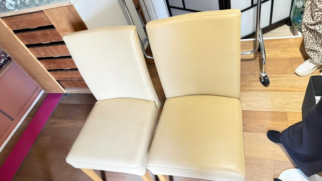4 leren stoelen van mobitec, Ophalen, Zo goed als nieuw