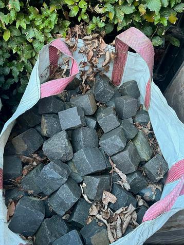 Graniet Keien - Tuinbestrating beschikbaar voor biedingen